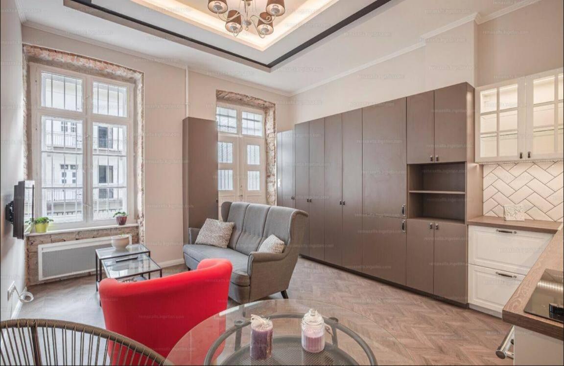 Apartment Sweet