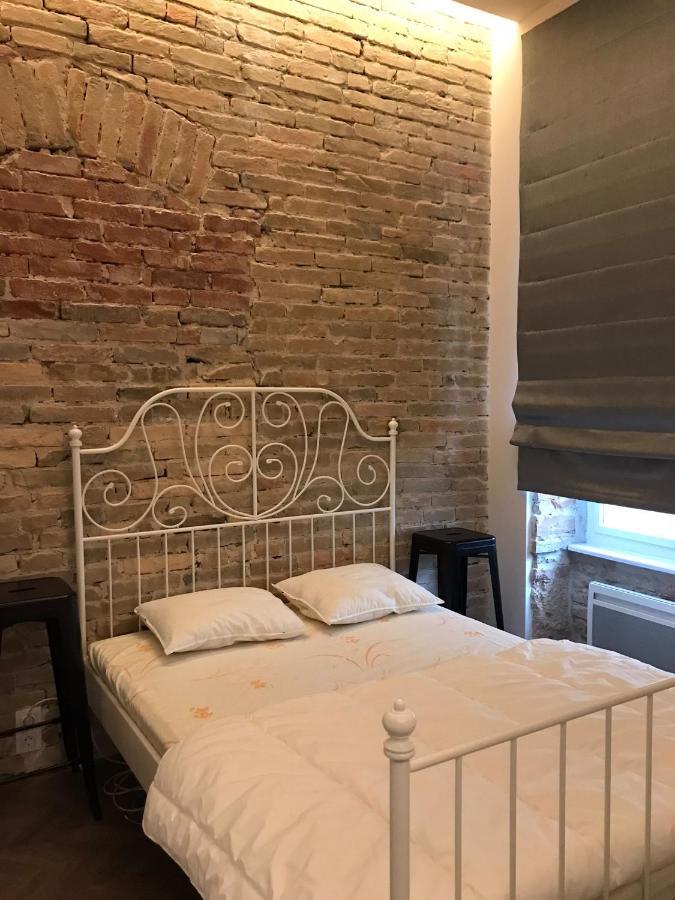 Sweet Apartment *