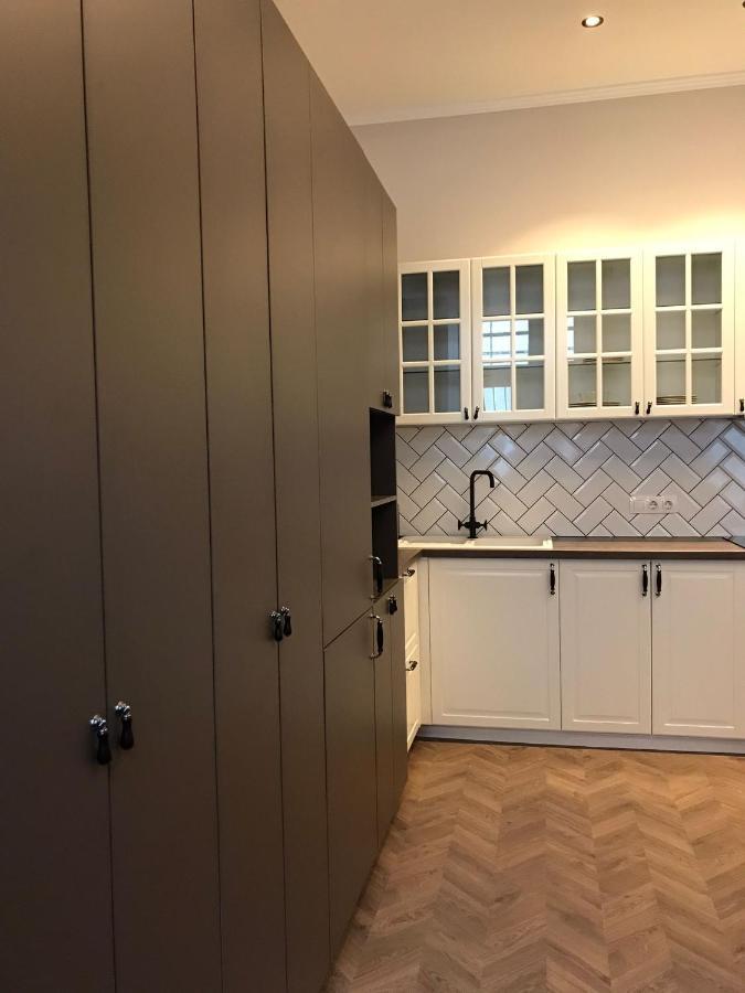 Sweet Apartment *